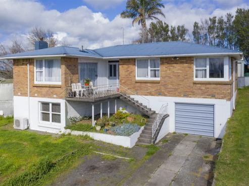 10 Borman Road, Huntington