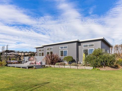 2/731 Ellesmere Road, Lincoln