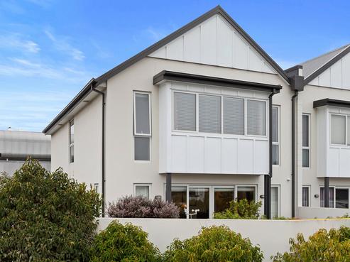 54 John Campbell Crescent, Middleton