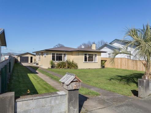 5 Livingstone Street, Dannevirke