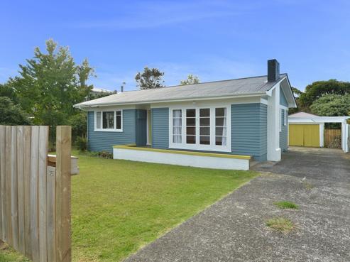 35 West End Avenue, Woodhill