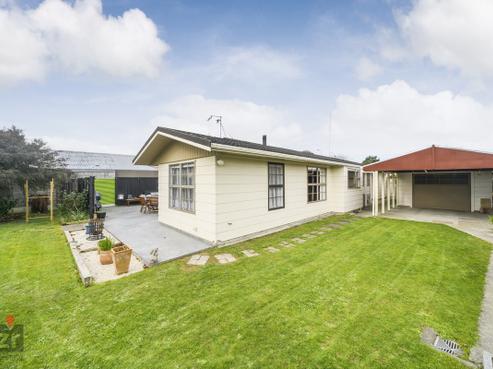 54 John F Kennedy Drive, Milson