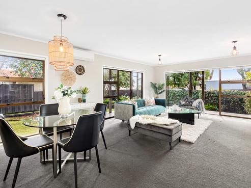 1/322 Te Atatu Road, Te Atatu South
