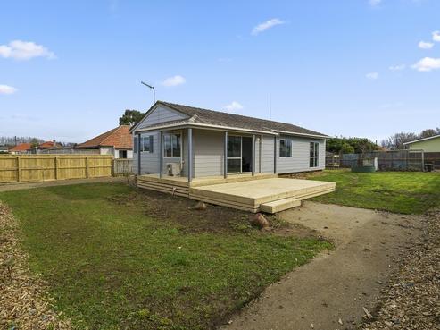 11 Huntly Street, Foxton