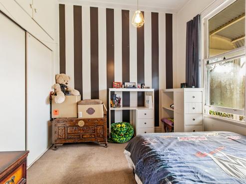 21 Woodlands Road, Parkside