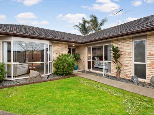 8 Pioneer Place, Pukekohe