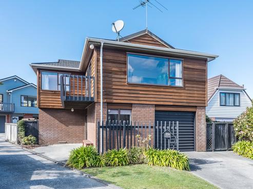 57 Thatcher Crescent, Crofton Downs