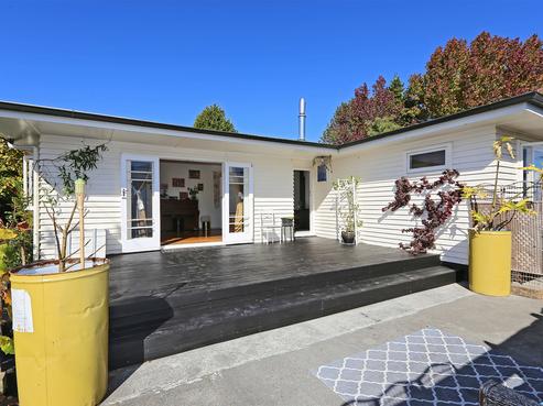 16 Palmerston Road, Havelock North