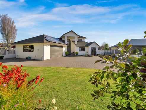 12 Taylor Place, Merrilands