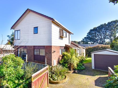 399 Roscommon Road, Clendon Park