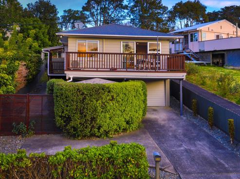 42 Cedar Terrace, Stanmore Bay
