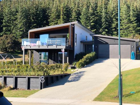 8 Edgewood Place, Wanaka