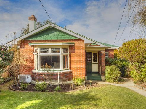 55 English Avenue, Mornington