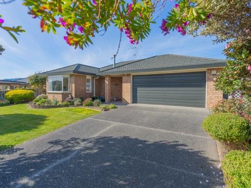 22 Barrett Drive, Waikanae Beach