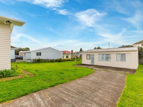 52 Ferguson Road, Otara