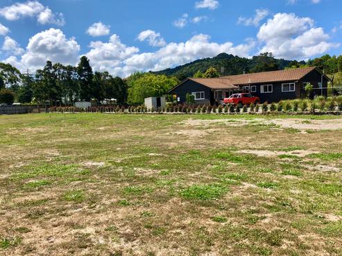 976 Kahikatea Flat Road, Waitoki