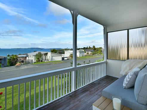 33 Mera Road, Algies Bay