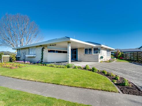 27 Whiting Crescent, Greenmeadows