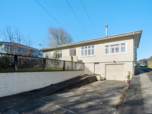 2 Oak Street, Royal Oak