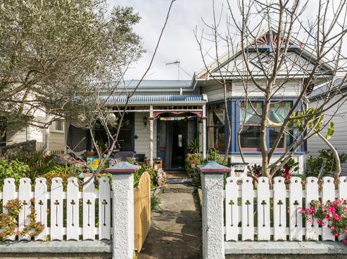 90 Nelson Crescent, Napier South