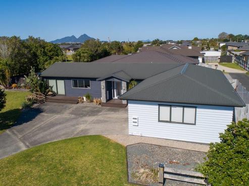 10 Endeavour Place, One Tree Point