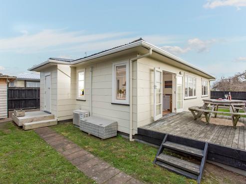 11D Springs Road, Parakai
