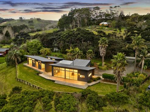 126 Taiapa Road, Muriwai