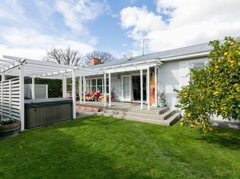 261 Havelock Road, Akina