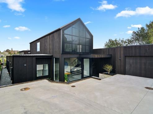 12 Riverside Lane, Flagstaff