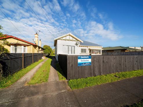80 Victoria Street, Hawera