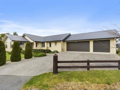 12 Cherry Lane, Martinborough