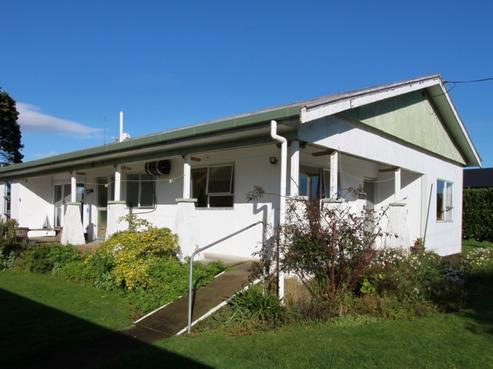 838 Egmont Road, Hillsborough
