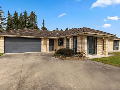 32 Riverholm Drive, Mangakakahi