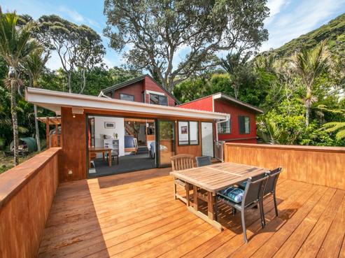 53 Rayner Road, Piha