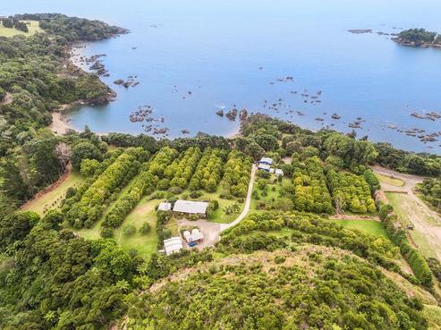 8460 State Highway 35, Waihau Bay