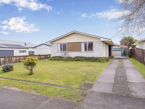 69 Gray Avenue, Paraparaumu Beach