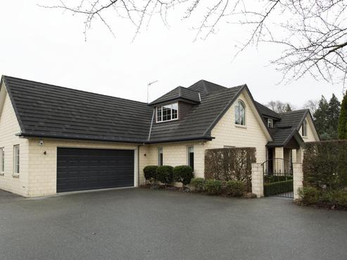 12 Coniston Drive, Allenton