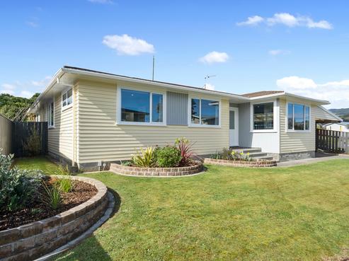 11 Brightwater Crescent, Totara Park