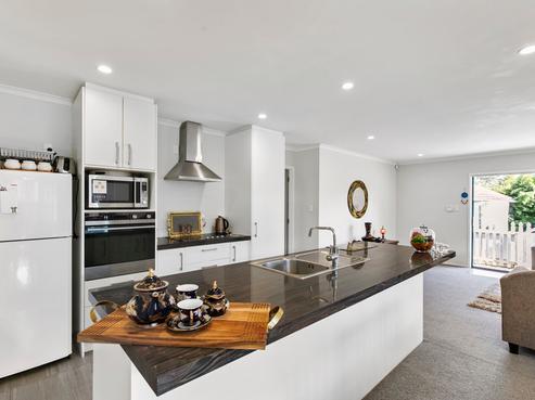 25A Kaurilands Road, Titirangi