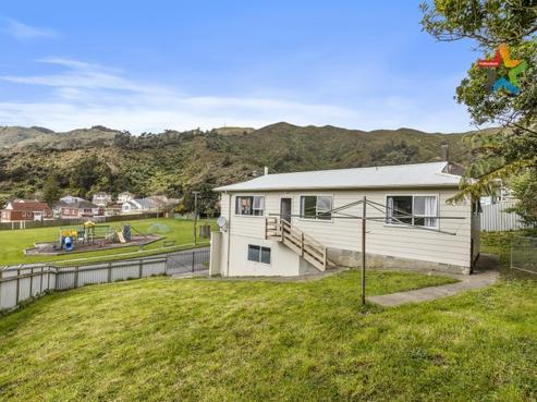 61 Judd Crescent, Naenae