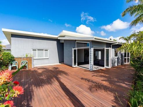 4 O'Farrell Drive, One Tree Point