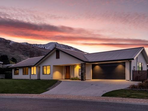 42 Kelliher Drive, Wanaka
