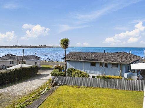 108 Marine Parade, Bluff
