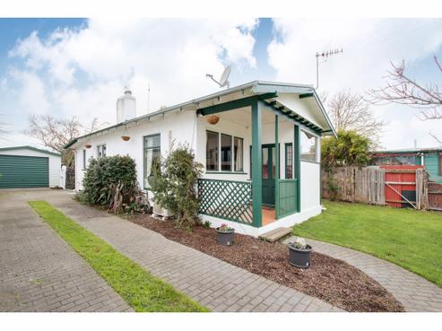 415 Hemi Street, Raureka