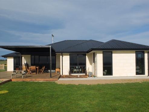 513 Doake Road, Levels