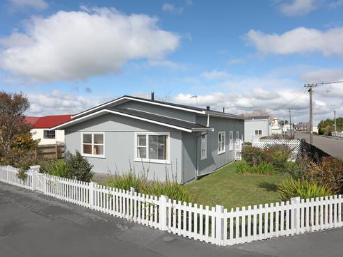 11 Follett Street, Marton