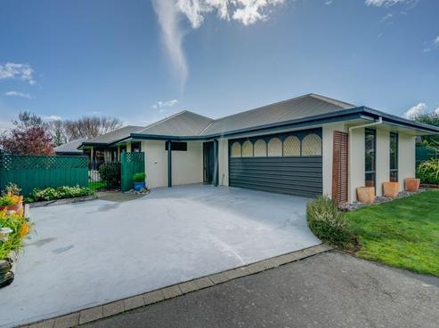 76 Kingsford Drive, Stoke
