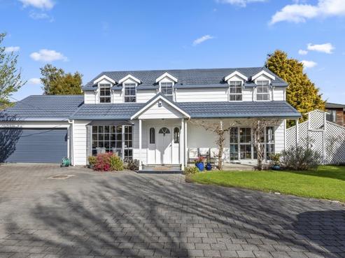 112 Epuni Street, Epuni