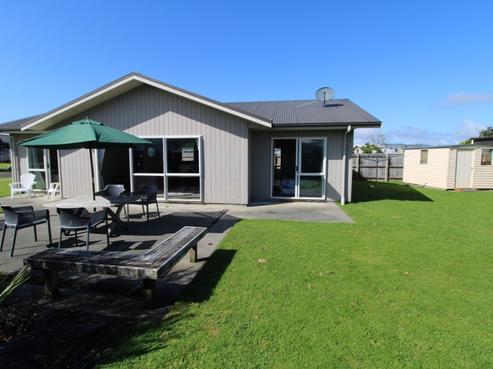 116 Rangiora Crescent, Matarangi