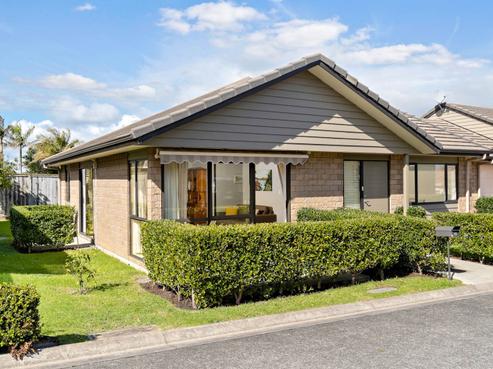 52 Royalle Mews, Botany Downs